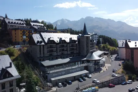 SNÖ Aragón Hills Hotel in Pyreneeën — foto 27
