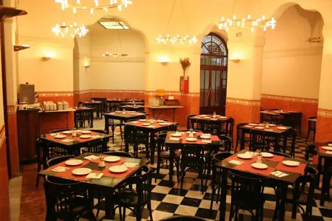 Peninsular in Barcelona — foto 5