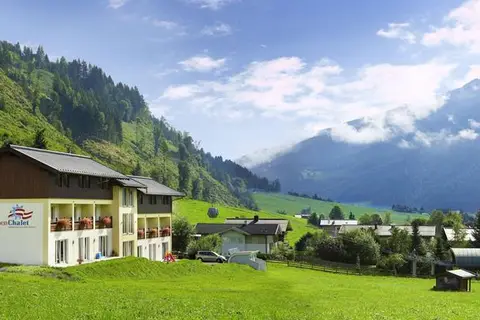 Aparthotel Alpenchalet in Neukirchen Am Großvenediger — foto 2