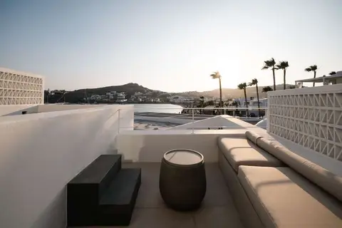 Cubic Hotel in Ορνός — foto 6