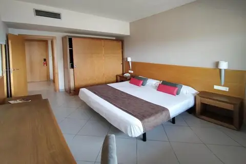 Ohtels Campo De Gibraltar in La Línea de la Concepción — foto 21