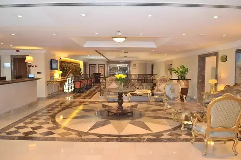 Sheraton Khalidiya Hotel in الحِصِن — foto 7