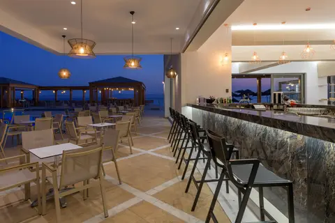 Avra Beach Resort in Ιαλυσός — foto 31