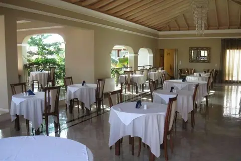 Alma Beach Hotel & Appartementen in Πέτρα — foto 23