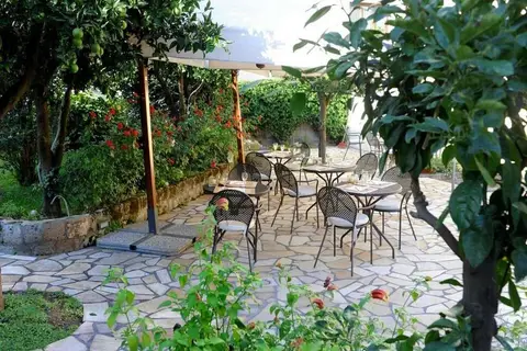 Hotel Tourist in Sorrento — foto 8