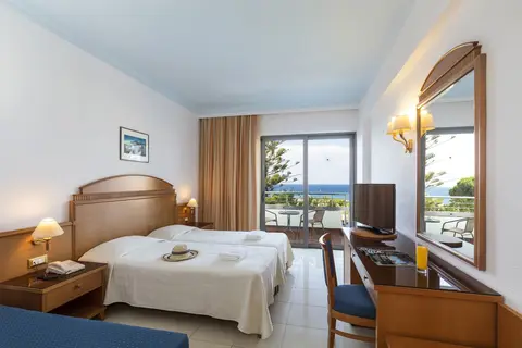 Hotel Blue Horizon Beach Resort in Ιαλυσός — foto 19