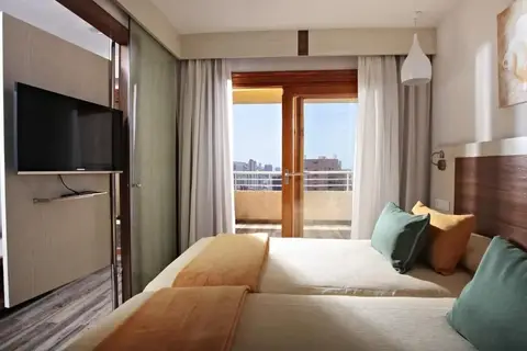 Hotel Sandos Benidorm Suites in Benidorm — foto 3