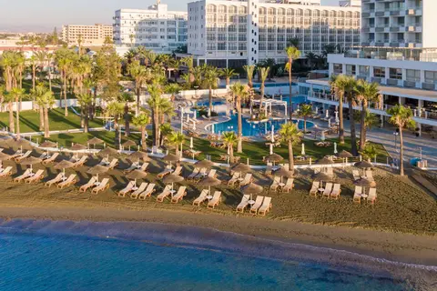 The Golden Bay Beach Hotel in Larnaca — foto 23