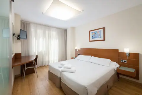Duerming Longoria Plaza Hotel in Oviedo — foto 14