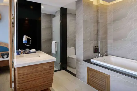 The Oceanic Sportel in ตำบลรัษฎา — foto 21
