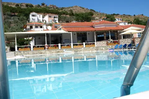 Panorama Resort Hotel in Πέτρα — foto 6