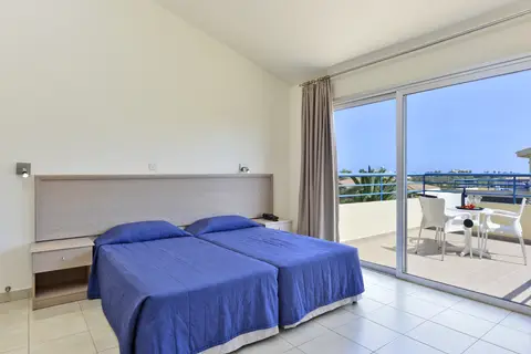 The Macronissos Holiday Village in Αγία Νάπα — foto 28