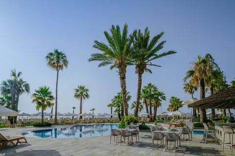 The Golden Bay Beach Hotel in Larnaca — foto 10