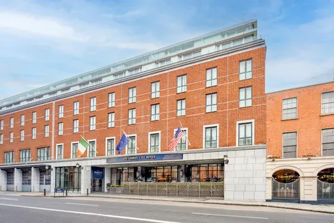 Trinity City Hotel in Trinity City Hotel dropoff — foto 4