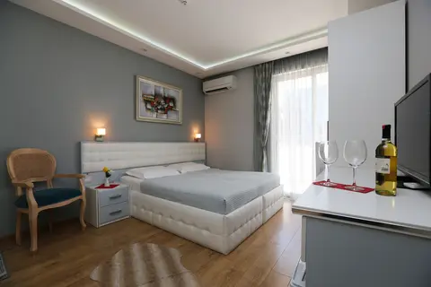 Hotel Vila Verde City Center in Tirana — foto 14