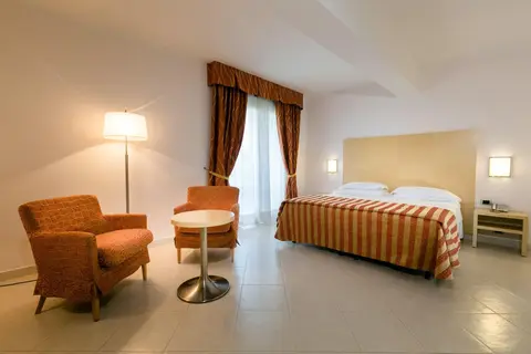 Continental in Sirmione — foto 23