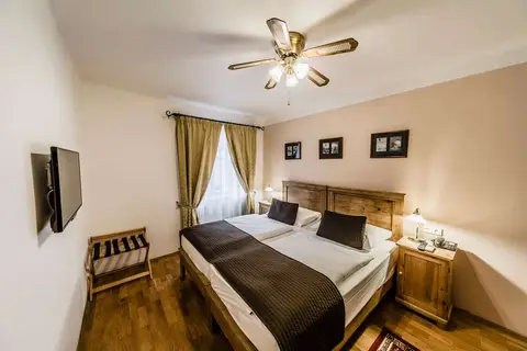 Hotel Archibald At The Charles Bridge in Praag — foto 2