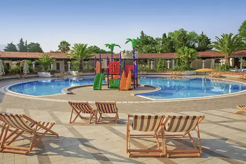 Slovenska Plaža Resort in Budva — foto 12