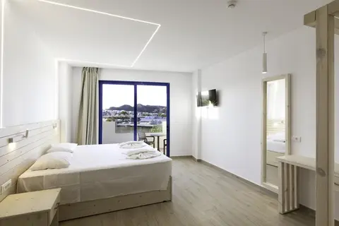 Hotel Raffaello Beach in Faliraki — foto 17
