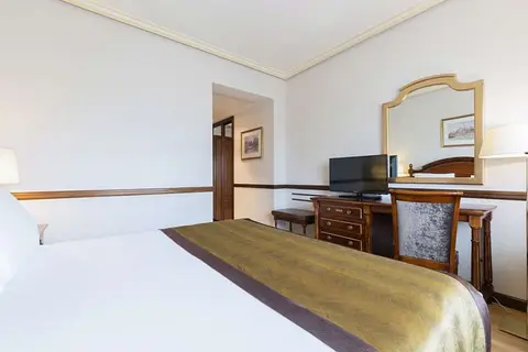 Dorma Reina Isabel in Ávila — foto 5