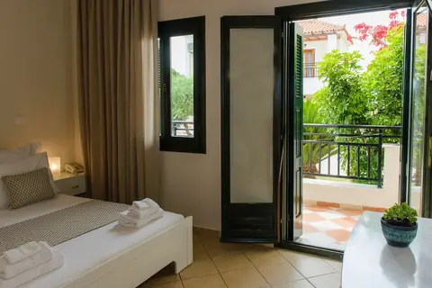 So Nice Hotel in Marathokampos, foto 17