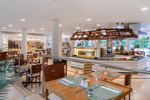 Hotel AluaSun Lago Rojo in Torremolinos — foto 4