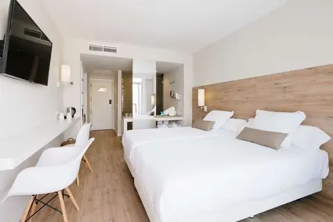 Hotel AluaSoul Ibiza - adults only in Santa Eulària des Riu, foto 6