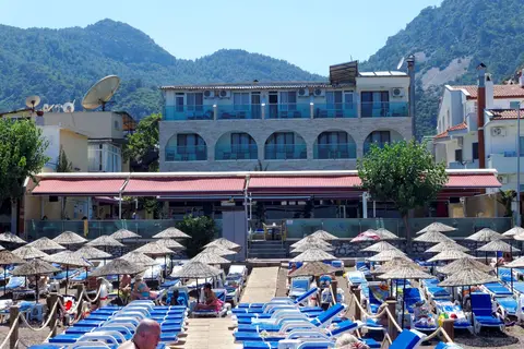 Özcan Beach Hotel in Marmaris — foto 2