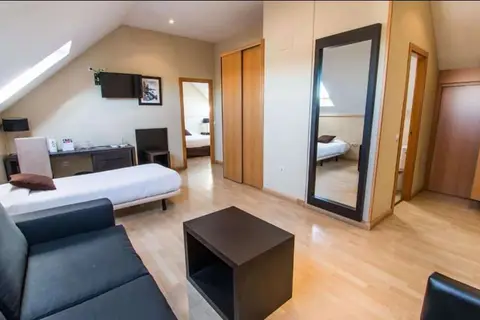 Hotel Suites Feria in Madrid — foto 6