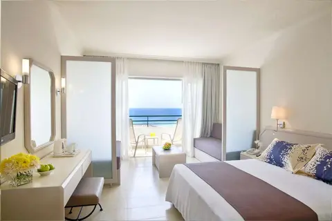 Louis Imperial Beach in Paphos, foto 21