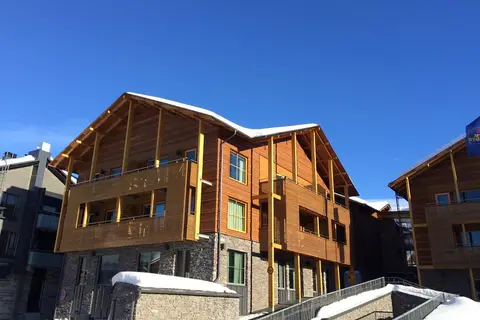 Levi Suites - Levi Gold in Sirkka Levi