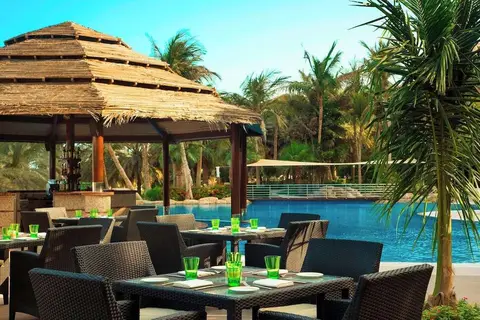 Le Meridien Mina Seyahi Beach Resort & Marina in دبي — foto 17