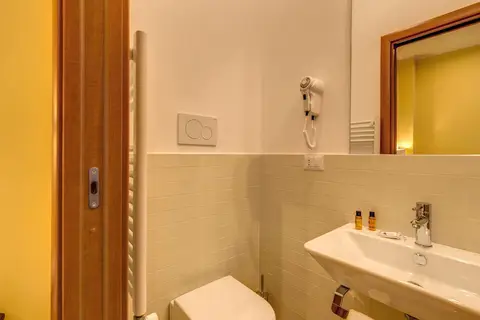 Top Floor Colosseo Guesthouse in Rome — foto 23
