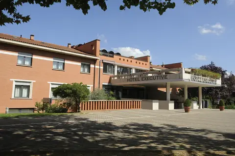 Hotel Executive in Sienna
