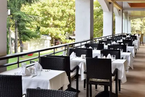 Flamingo Grand Hotel & Spa in Оброчище — foto 13