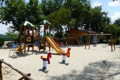 Hu I Pini Village in Fiano Romano — foto 7