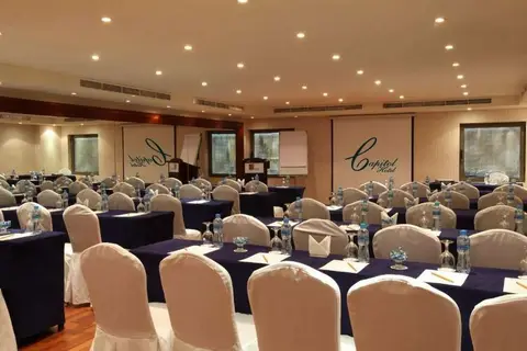 Capitol Hotel Dubai in Dubai — foto 9