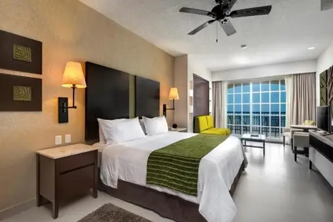 Hotel Marina El Cid Spa & Beach Resort in Puerto Morelos