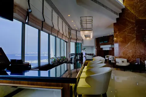 JA Palm Tree Court in Dubai — foto 6