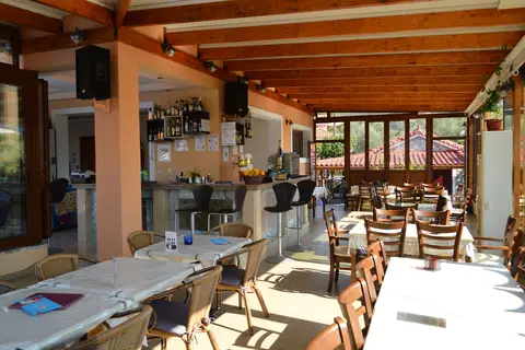 Christinas Gardens in Πέτρα — foto 20