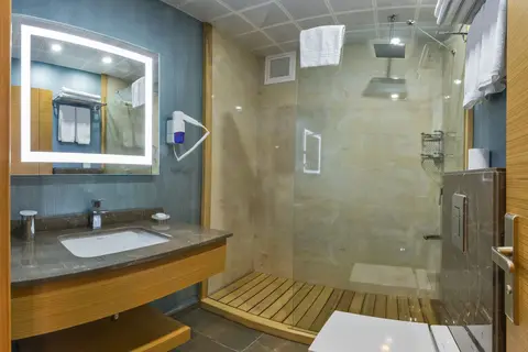 Bisetun Hotel in Fatih — foto 11