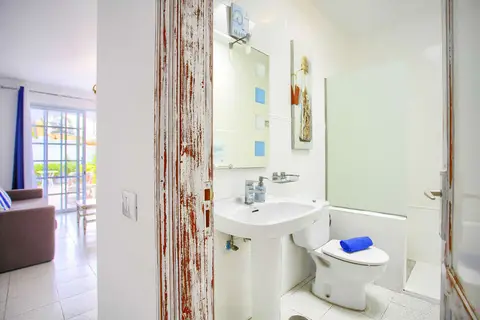 Neptuno Bungalows in La Oliva — foto 11