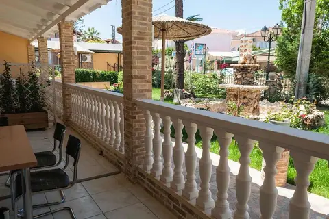 Tom & John Centre in Δημοτική Ενότητα Αρκαδίων — foto 8