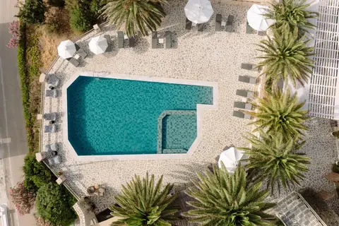 Pnoi Hotel in Πίσω Λιβάδι — foto 29