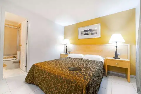 Hollywood Mirage in Arona — foto 3