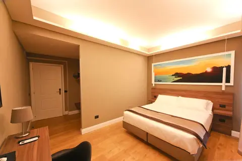 7th Floor Suite in Napels, foto 17