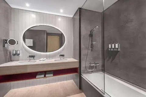 Hampton by Hilton Marjan Island in جزيرة المرجان — foto 18