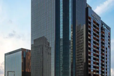 DoubleTree by Hilton Dubai M square Hotel & Residences in Dubai — foto 11