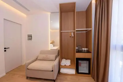 Mahoro Boutique Hotel in Vlorë — foto 4