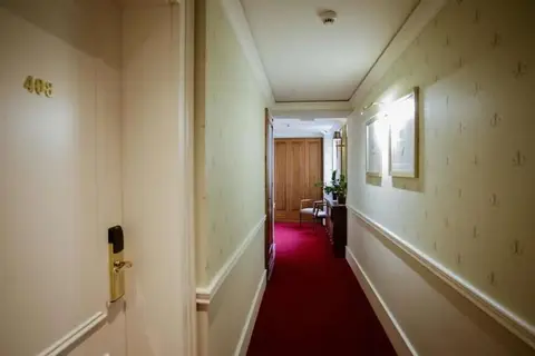 Ebel Boutique Hotel Tirana in Tirana — foto 10